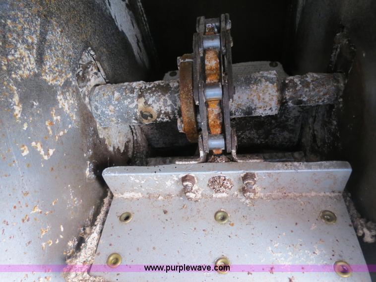 image for item B2346 1992 Ledwell 42' aluminum paddle wagon trailer