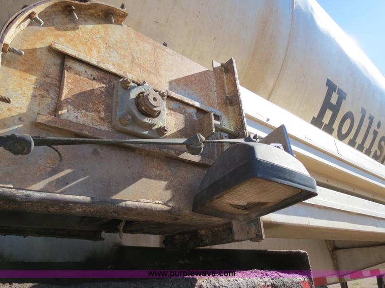 image for item B2346 1992 Ledwell 42' aluminum paddle wagon trailer