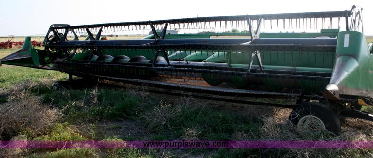 image for item B2348 1996 John Deere 925 25' flex platform header