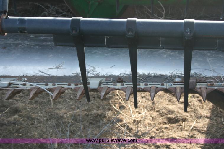 image for item B2348 1996 John Deere 925 25' flex platform header