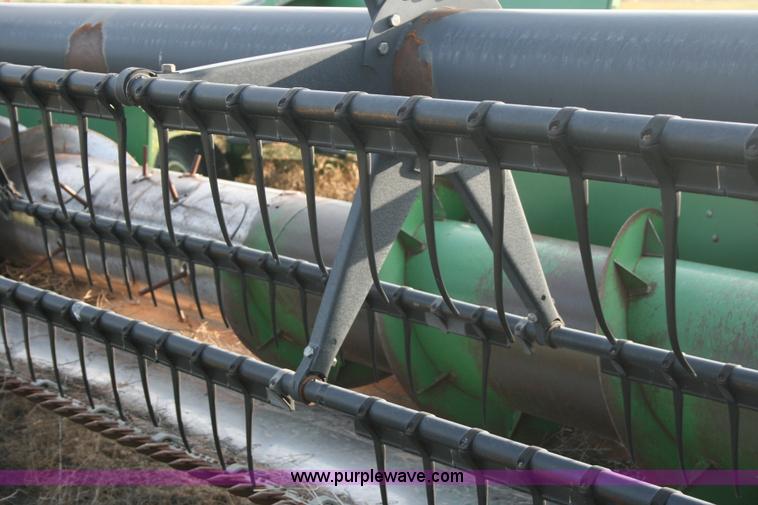 image for item B2348 1996 John Deere 925 25' flex platform header