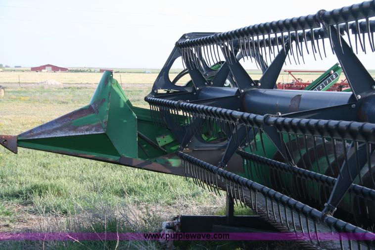 image for item B2348 1996 John Deere 925 25' flex platform header