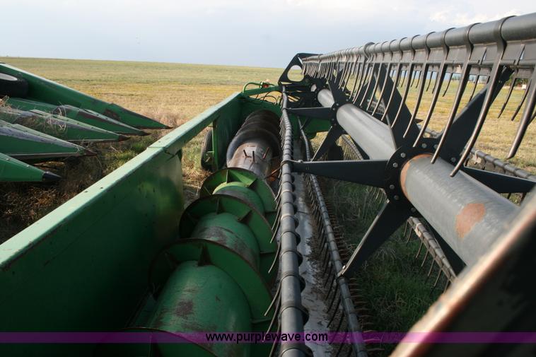 image for item B2348 1996 John Deere 925 25' flex platform header
