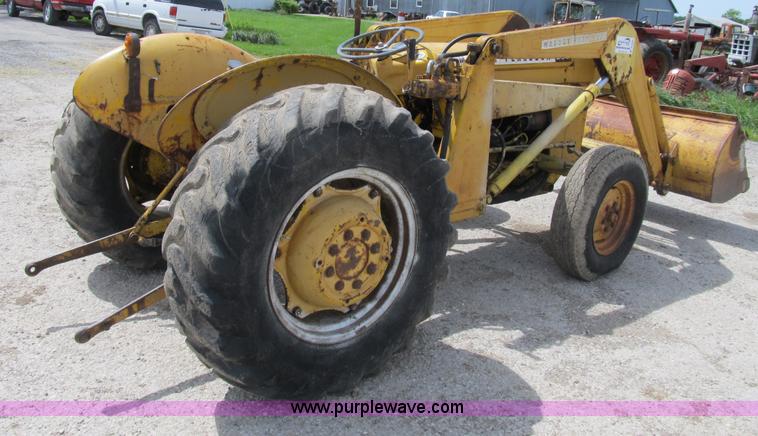 image for item B2699 Massey Ferguson 203 industrial tractor