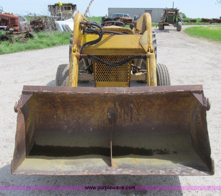 image for item B2699 Massey Ferguson 203 industrial tractor