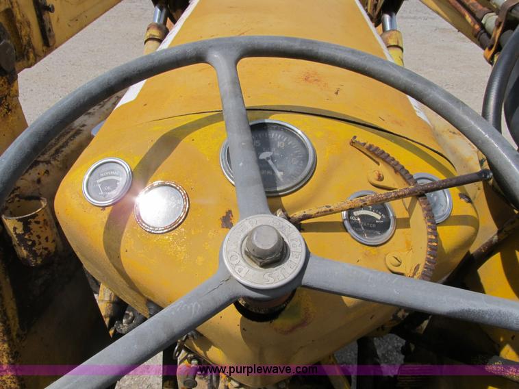 image for item B2699 Massey Ferguson 203 industrial tractor