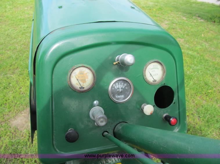 image for item B2704 1948 Oliver 60 row crop tractor