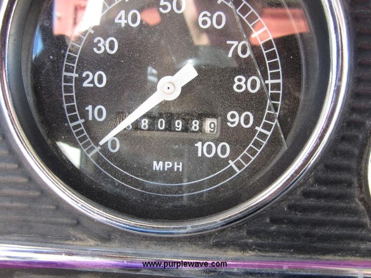 image for item B3183 1974 Ford F700 grain truck