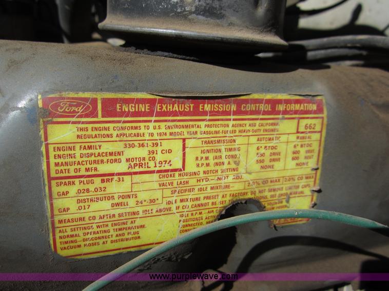 image for item B3183 1974 Ford F700 grain truck