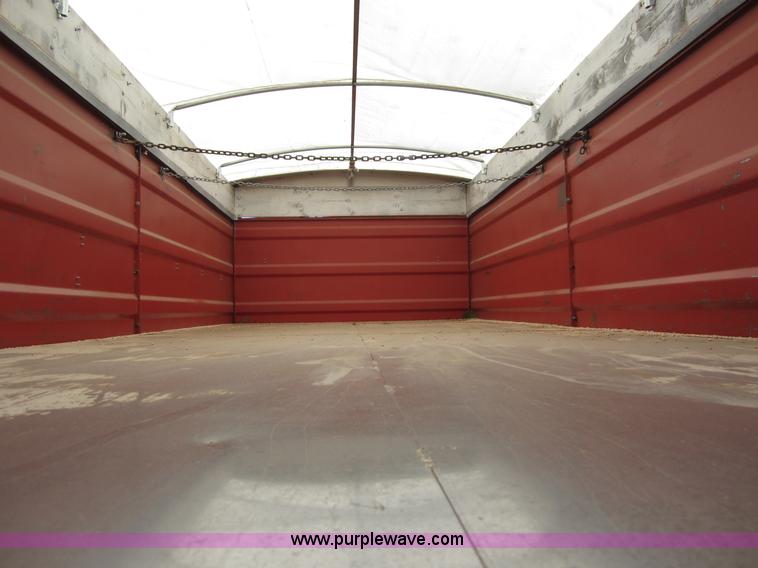 image for item B3183 1974 Ford F700 grain truck