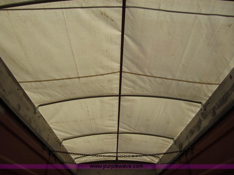 image for item B3183 1974 Ford F700 grain truck