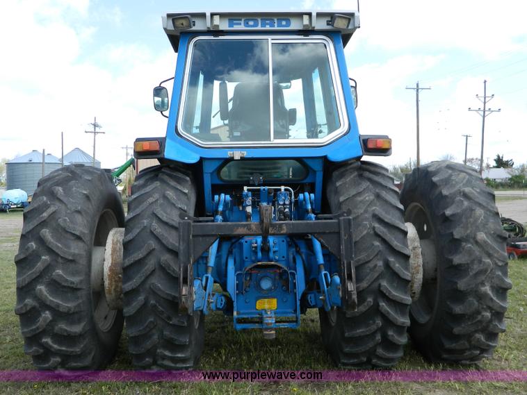 image for item B3653 1987 Ford TW35 tractor