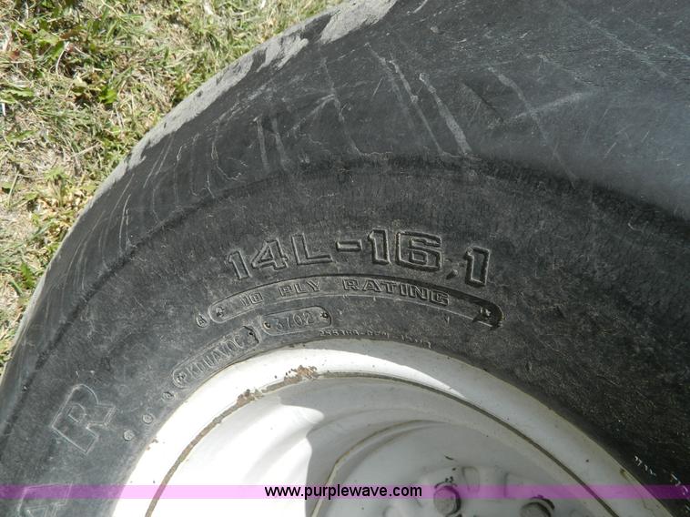 image for item B3653 1987 Ford TW35 tractor