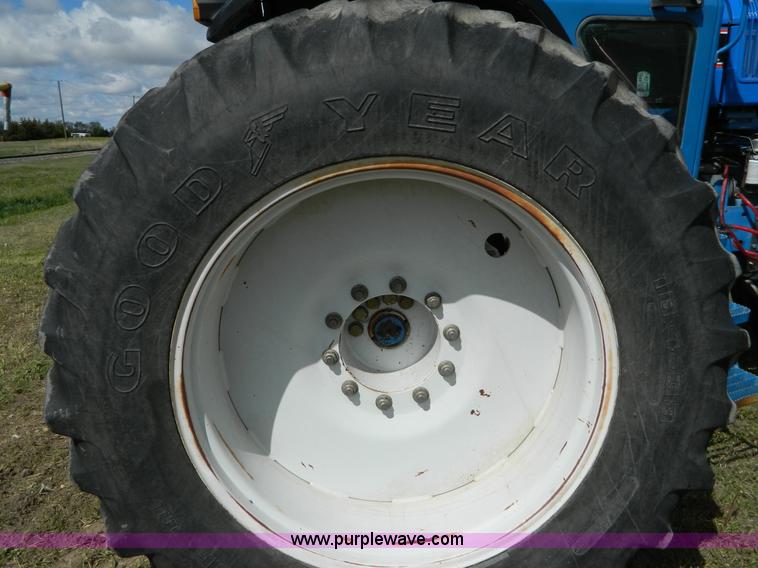 image for item B3653 1987 Ford TW35 tractor