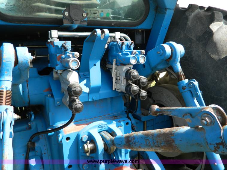 image for item B3653 1987 Ford TW35 tractor