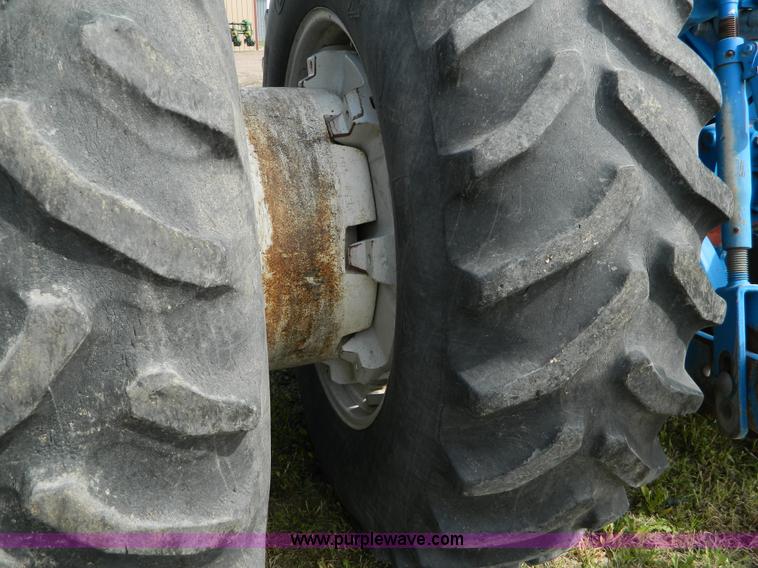 image for item B3653 1987 Ford TW35 tractor