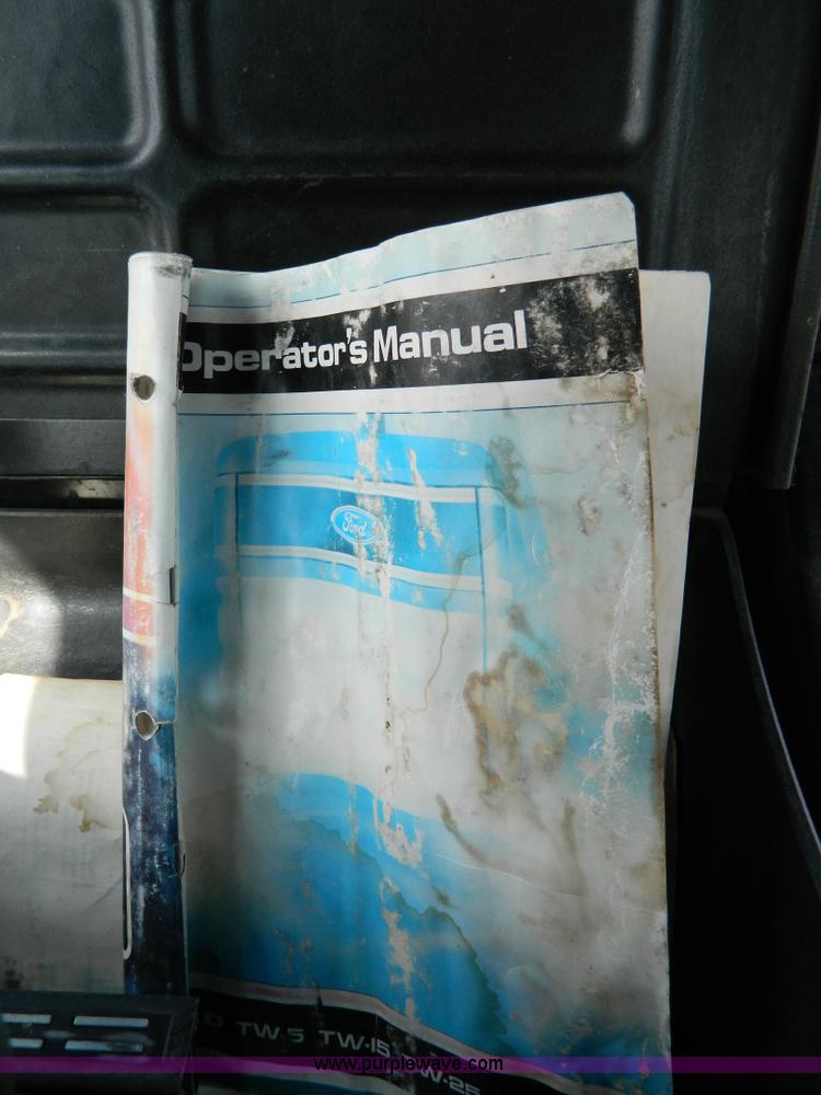 image for item B3653 1987 Ford TW35 tractor