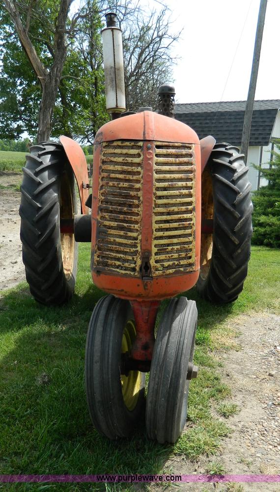image for item B3659 1947 Cockshutt 30 row crop tractor