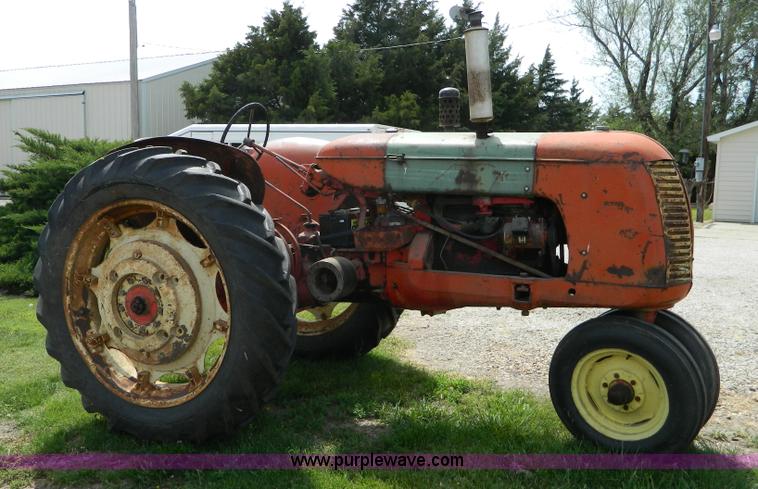 image for item B3659 1947 Cockshutt 30 row crop tractor