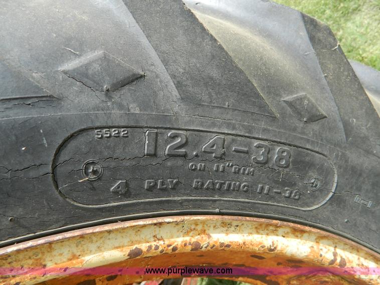 image for item B3659 1947 Cockshutt 30 row crop tractor