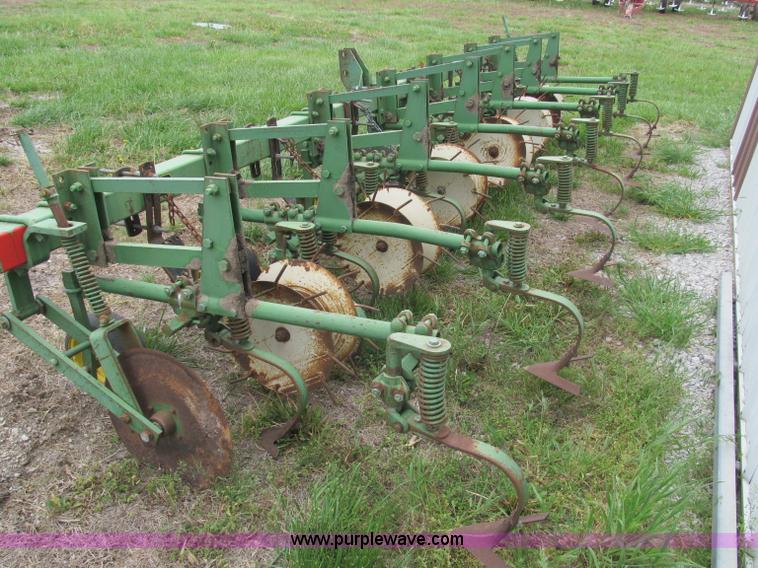 image for item B5133 1980 John Deere RM six row cultivator