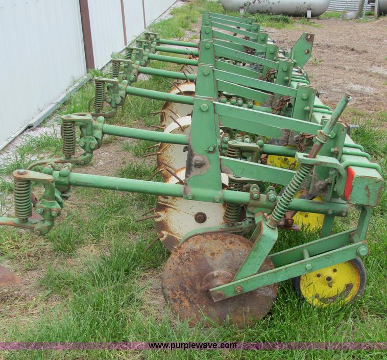 image for item B5133 1980 John Deere RM six row cultivator