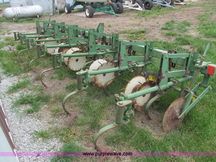 image for item B5133 1980 John Deere RM six row cultivator