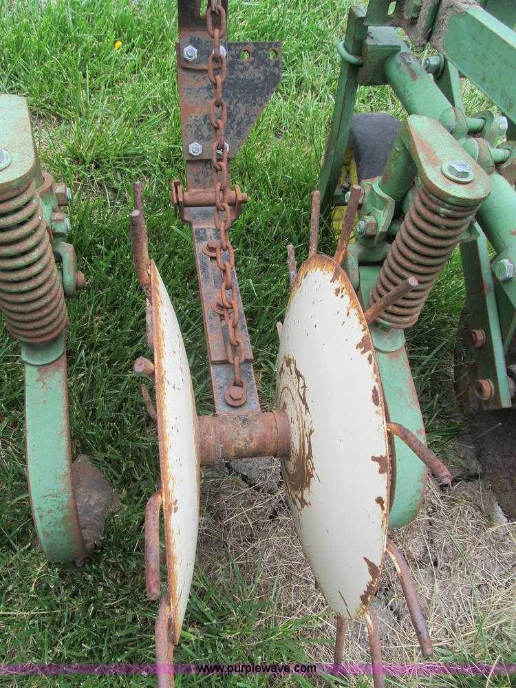 image for item B5133 1980 John Deere RM six row cultivator