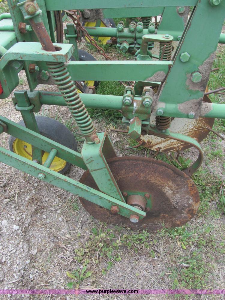 image for item B5133 1980 John Deere RM six row cultivator