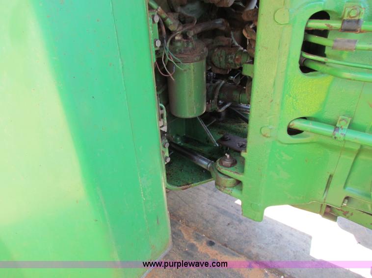 image for item B7155 1980 John Deere 8640 4WD tractor