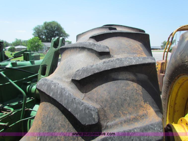 image for item B7155 1980 John Deere 8640 4WD tractor