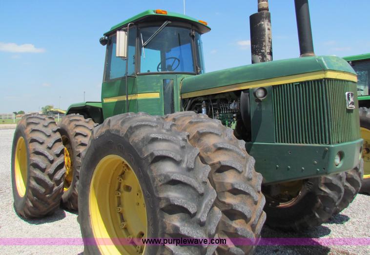image for item B7156 1980 John Deere 8640 4WD tractor