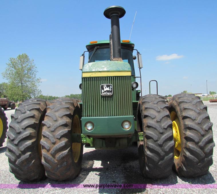 image for item B7156 1980 John Deere 8640 4WD tractor
