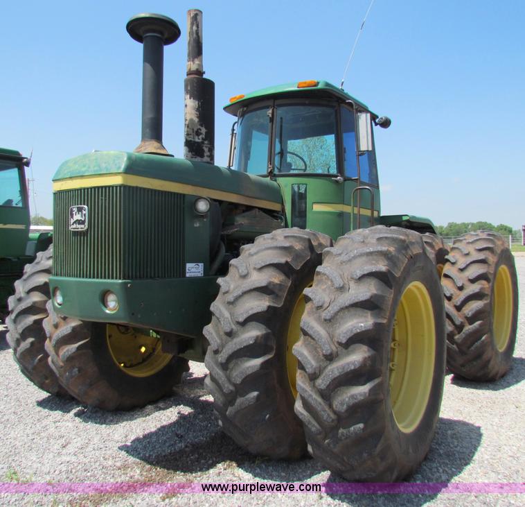 image for item B7156 1980 John Deere 8640 4WD tractor