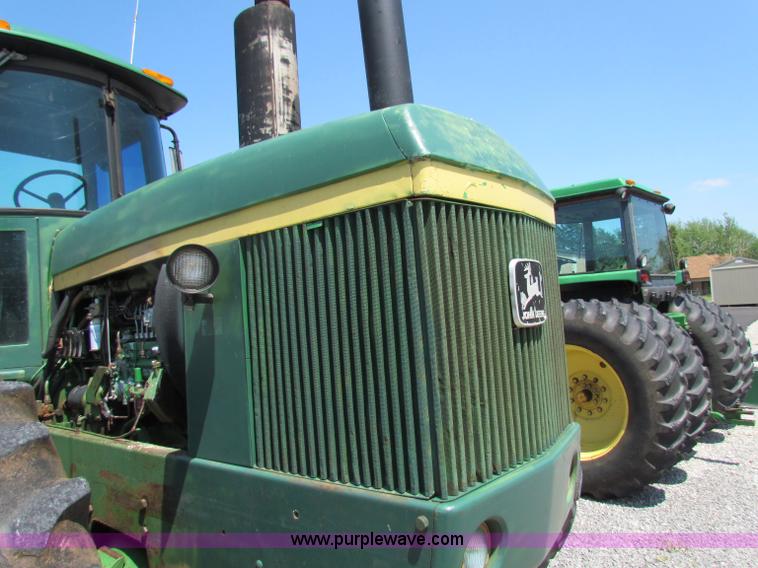 image for item B7156 1980 John Deere 8640 4WD tractor