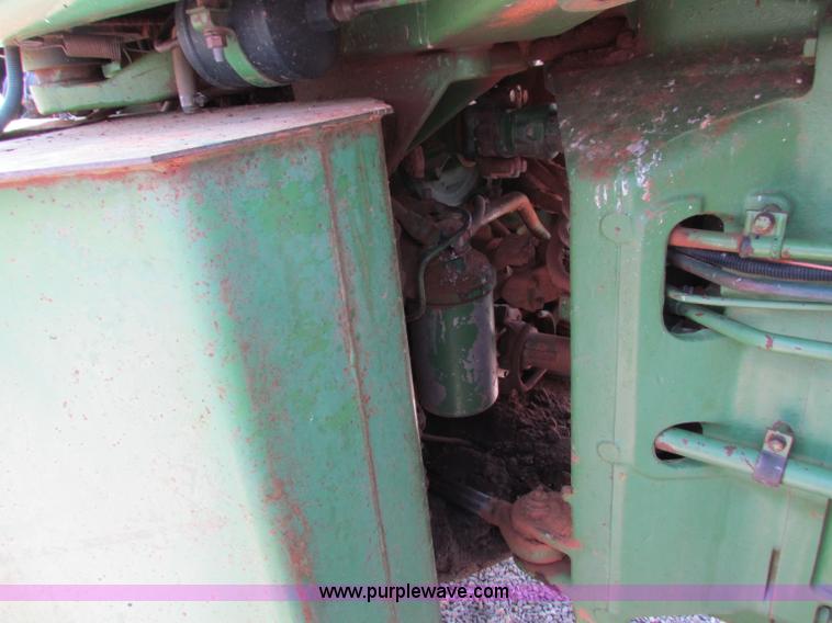 image for item B7156 1980 John Deere 8640 4WD tractor