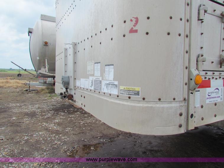 image for item B7234 1989 Wilson 48' aluminum cattle pot trailer