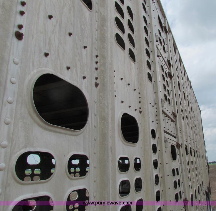 image for item B7234 1989 Wilson 48' aluminum cattle pot trailer