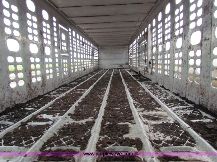 image for item B7234 1989 Wilson 48' aluminum cattle pot trailer