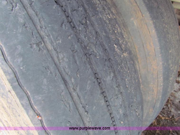 image for item B7234 1989 Wilson 48' aluminum cattle pot trailer