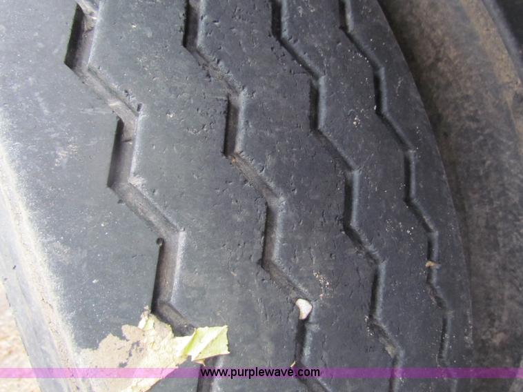 image for item B7234 1989 Wilson 48' aluminum cattle pot trailer