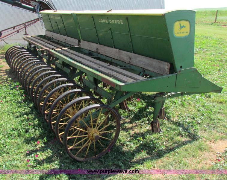 image for item B7239 (2) John Deere EZ101 drills