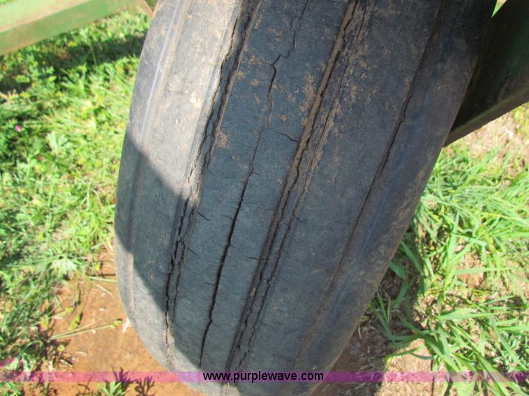 image for item B7239 (2) John Deere EZ101 drills