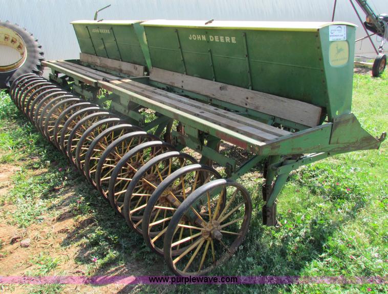 image for item B7239 (2) John Deere EZ101 drills