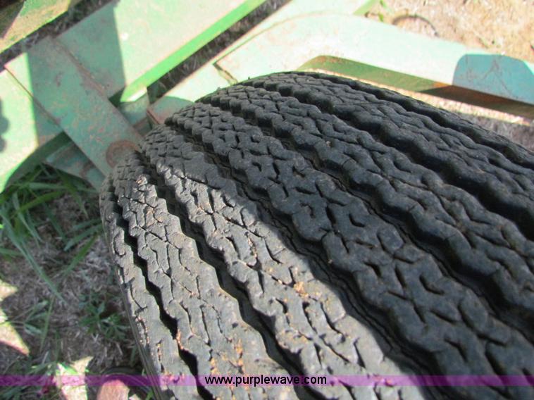 image for item B7239 (2) John Deere EZ101 drills