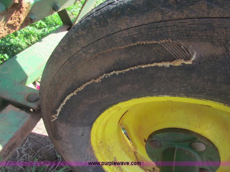 image for item B7239 (2) John Deere EZ101 drills