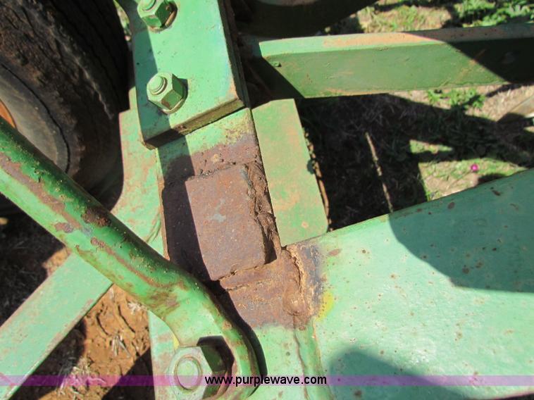image for item B7239 (2) John Deere EZ101 drills