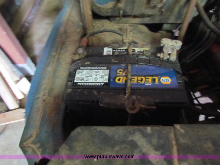 image for item B7246 1973 Chevrolet C60 feed truck