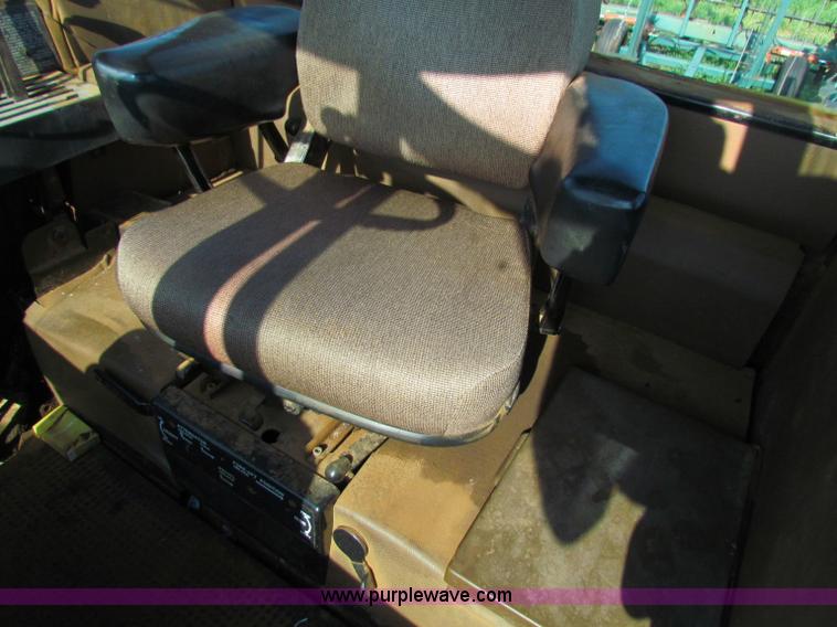 image for item B7247 1984 John Deere 8450 4WD tractor