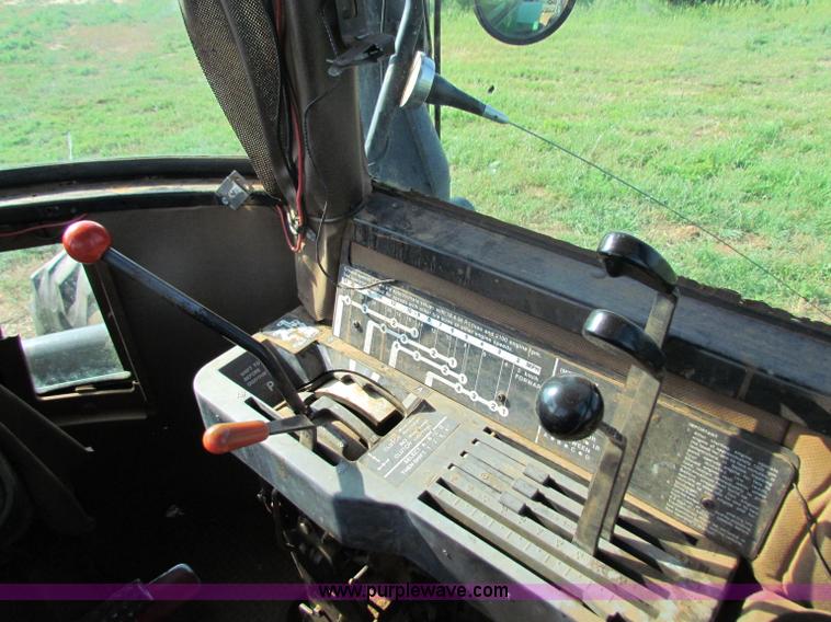 image for item B7247 1984 John Deere 8450 4WD tractor